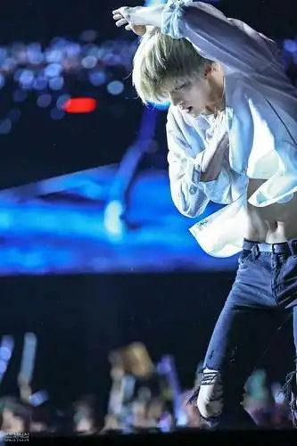 吴世勋有人鱼线吗?