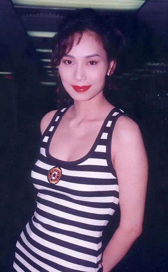 邝美云:贫困女孩,无视豪门,拒绝成为赌王女人,自创亿价人生