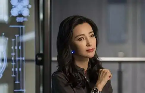 杰森斯坦森李冰冰主演巨齿鲨巨齿鲨1李冰冰和杰森斯坦森接吻