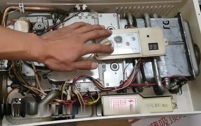 法罗力壁挂炉eco灯一直闪【30分钟上门】