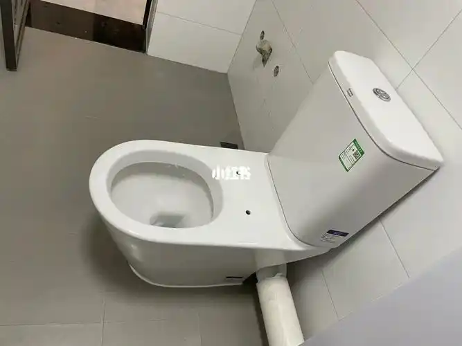 侧排马桶安装效果图