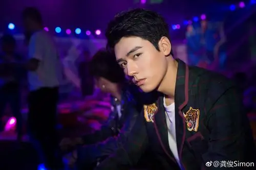 龚俊ed hardy spring 2019 fashion show - 堆糖,美图壁纸兴趣社区