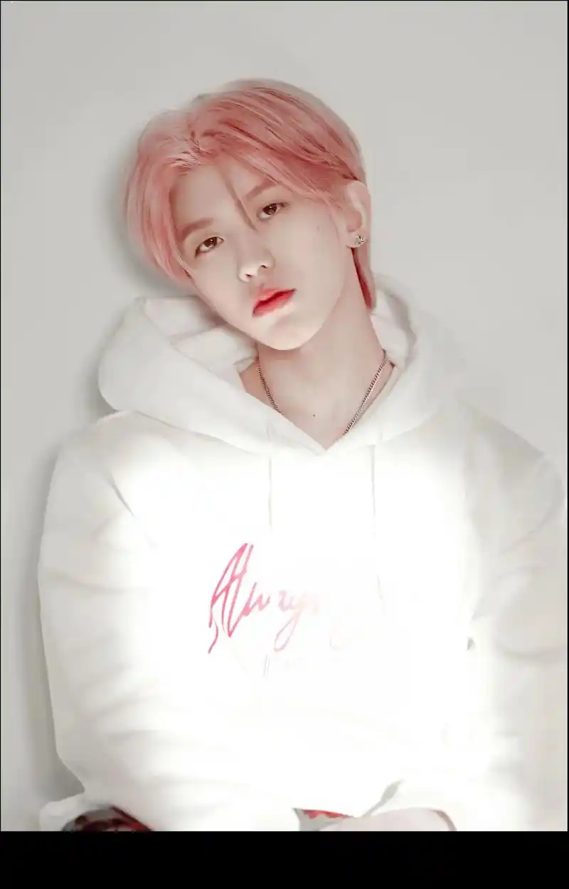 蔡徐坤 #粉发色 #染发 #盛世美颜 #一眼沦陷 像漫画里 - 抖音