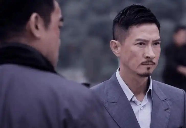 三位影帝的演技真的无可挑剔,尤其是张家辉的那句"耶稣也留不住他,我