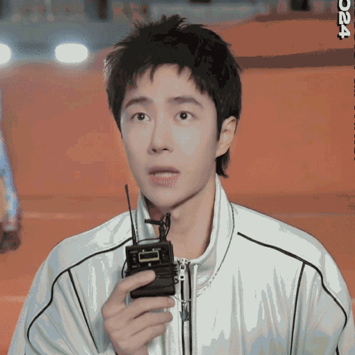 歪头的时候也嗲嗲嘚#lacoste品牌全球代言人王一博##王一博