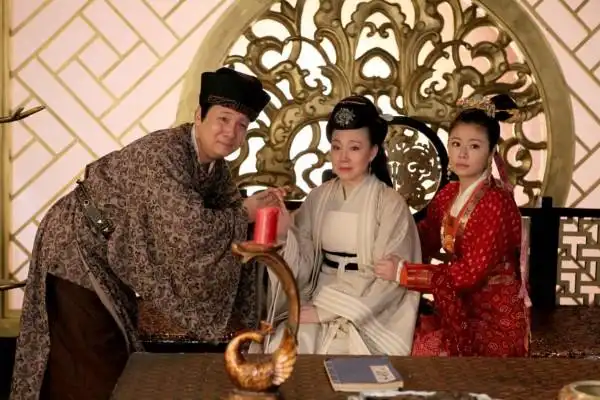 图文:《倾世皇妃》迎来大结局 海量剧照成亮点