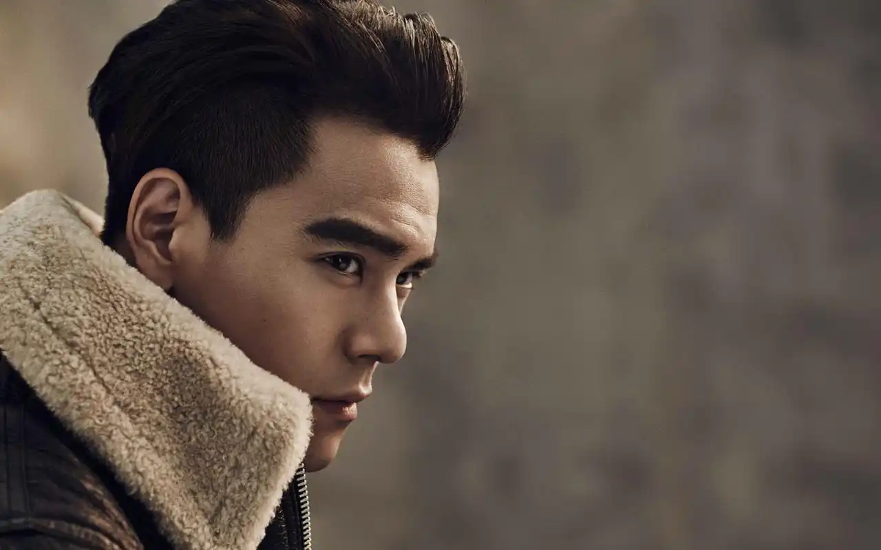 型男彭于晏早秋时尚写真图片桌面壁纸