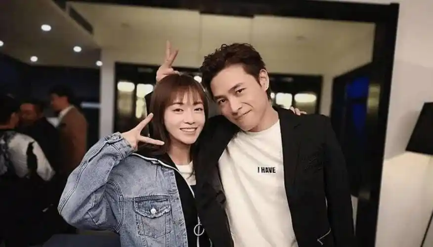 曝其马上进组,新剧有眉目男主惹争议_洪尧_刘学义_恋情