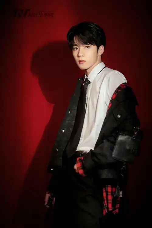 新生代演员刘耀文