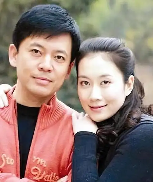 温峥嵘:隐婚初恋生子,43岁风采依旧|黄磊|演员|海清|张嘉译|古装扮相