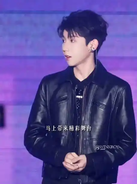 饭拍 | qq音乐盛典@tfboys-王源  男大回国,小汤圆真的好给力!