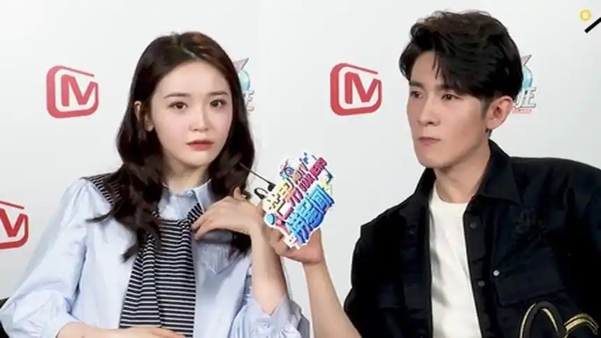 来看看老狐狸 @季肖冰 和小狐狸 @金沫汐就是金雯昕 这份答卷你给打几