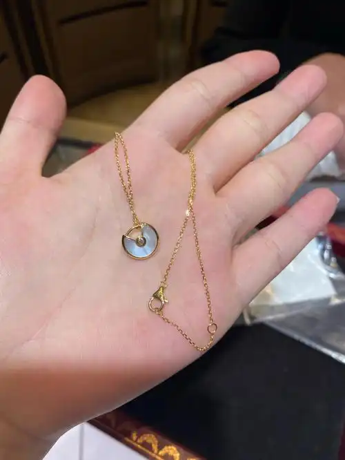 卡地亚护身符白色