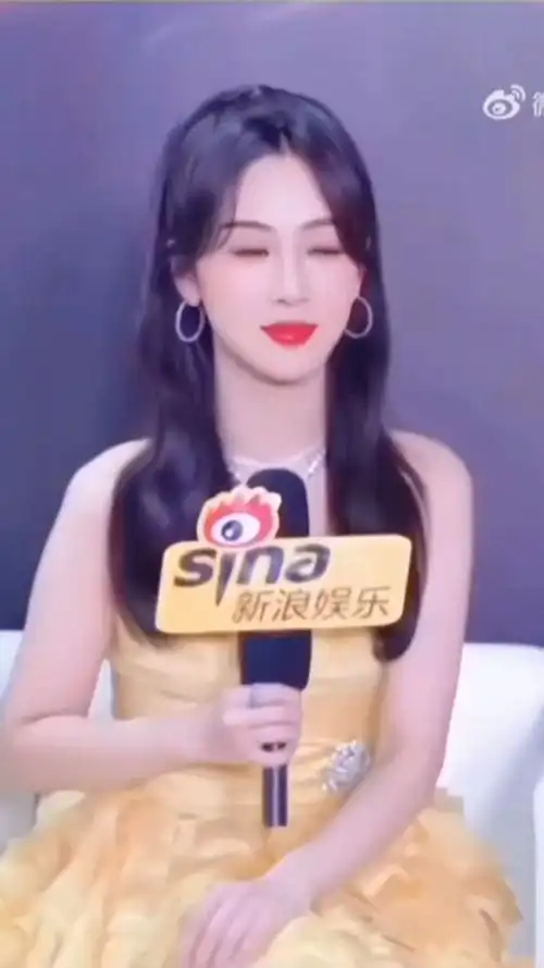 平凡的人生经历,传达独立奋斗的新时代女性态度,让我们敬请期待#杨紫