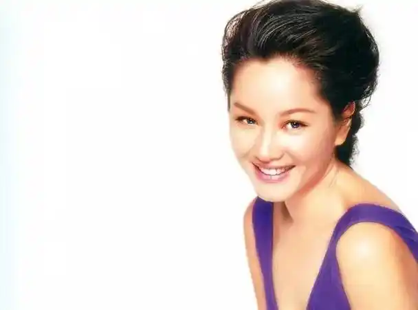 回顾王菲背后的男人:与发妻离婚抛妻弃子,甩高圆圆,误瞿颖11年