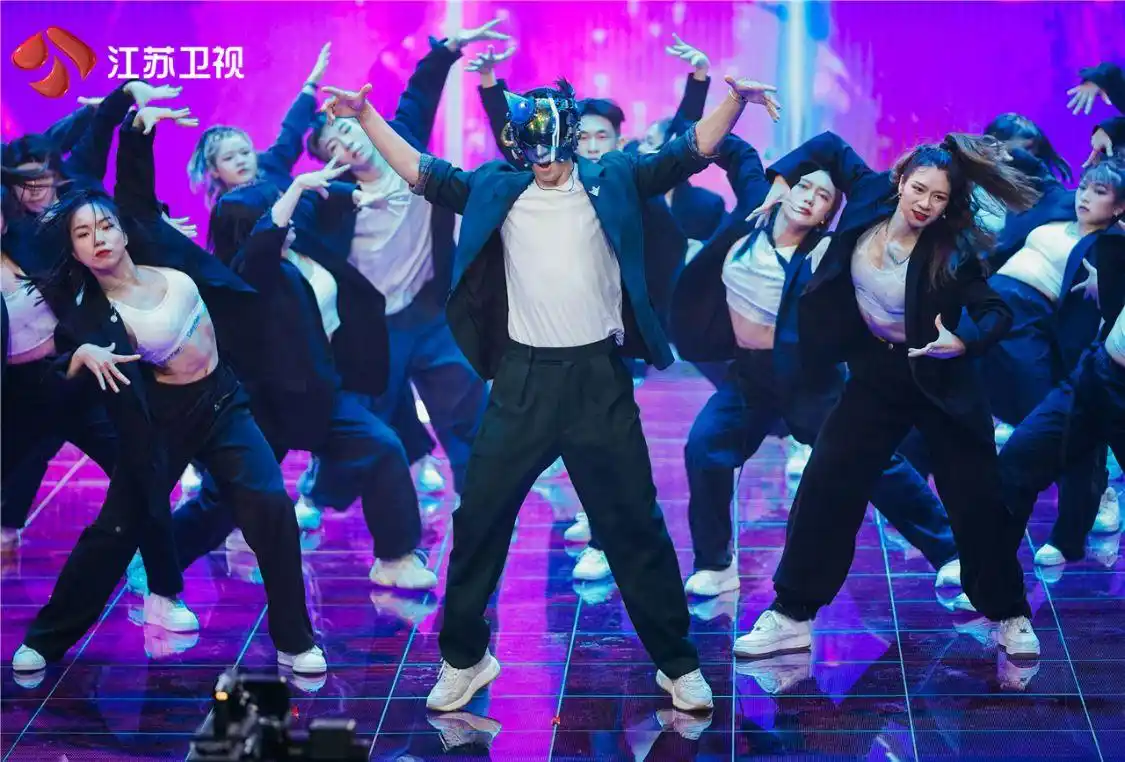 《蒙面舞王》第二季重磅回归,今晚燃炸舞台