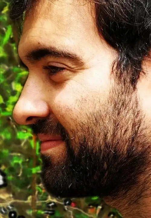 《 人物随拍的剪裁 》 老林扫街抓拍人物,喜欢抵近拍