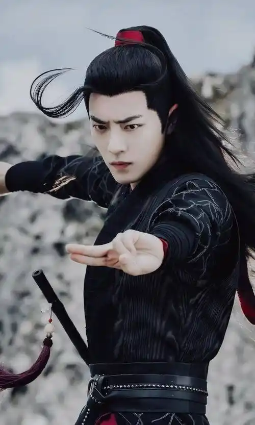 《陈情令》魏无羡现代装造型,简约低调给人舒适感,最后一套绝美_肖战