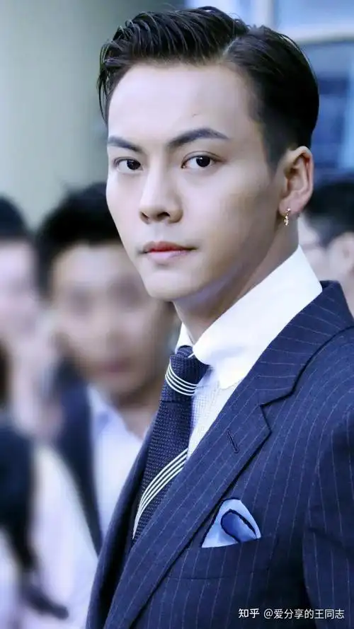 陈伟霆何穗恋情疑似曝光两人一起回家这是真的吗你有什么想说的