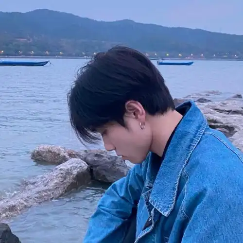 帅气冷酷男生头像高清酷酷的样子很有范