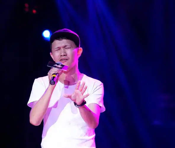 新疆中国好声音选拔赛歌手百态