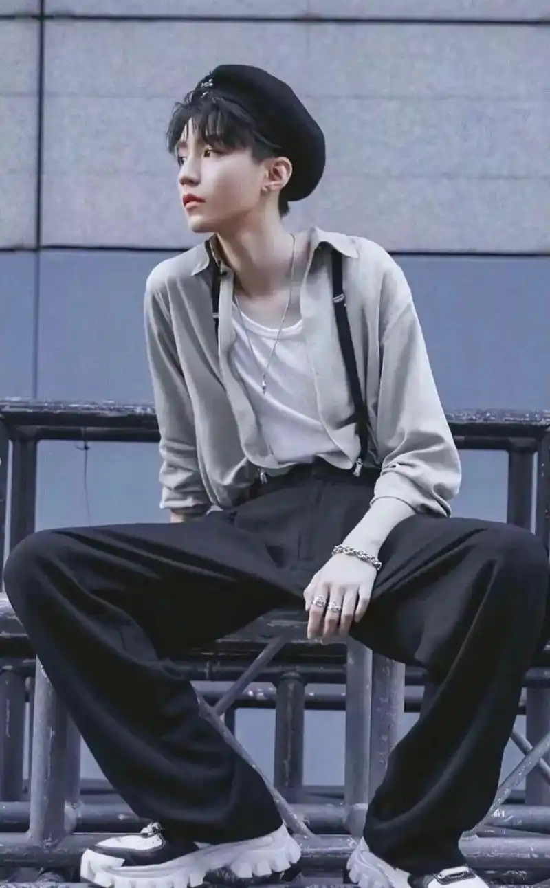 王俊凯帅气的照片喜欢