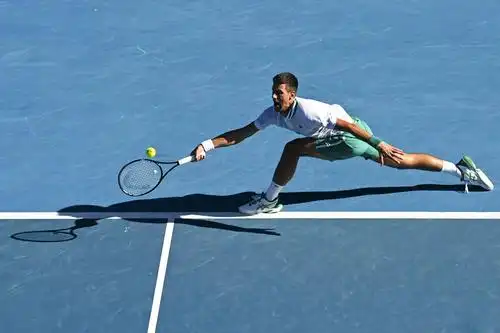 网球——澳网:焦科维奇晋级