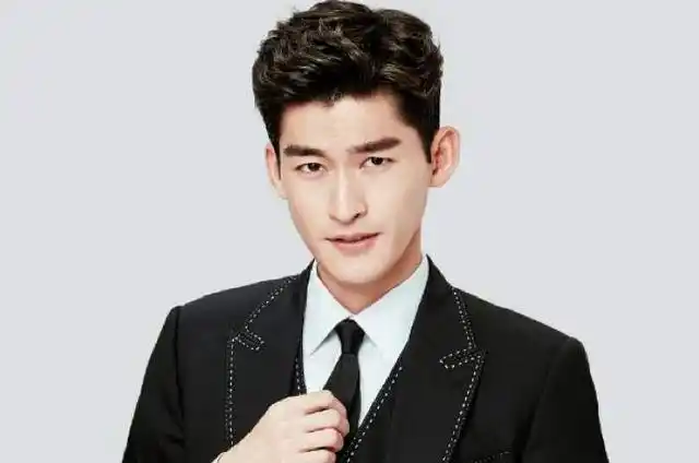 扒扒关注近来高涨的80后男明星,有你喜欢的吗?胡歌杜淳钱泳辰