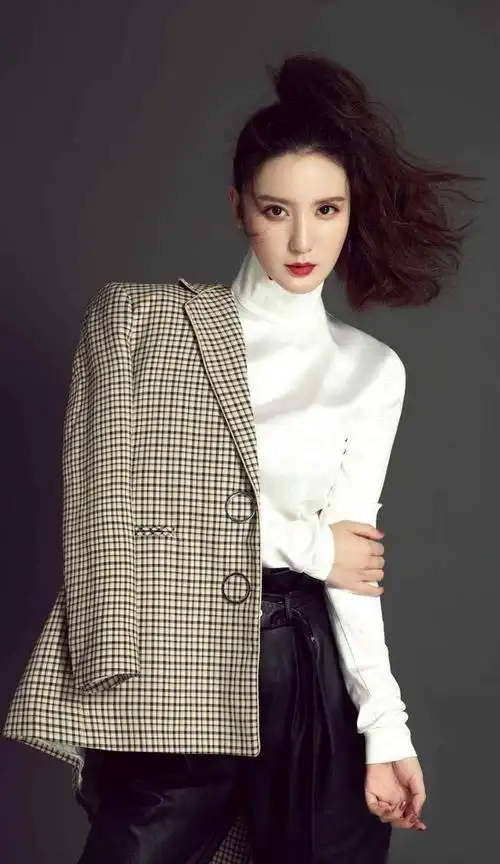 张萌中国内地女模特演员制片人主持人钢琴教师歌手