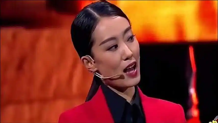 爆笑来袭张小斐潘斌龙真是活宝搭档这小品笑得我脸酸