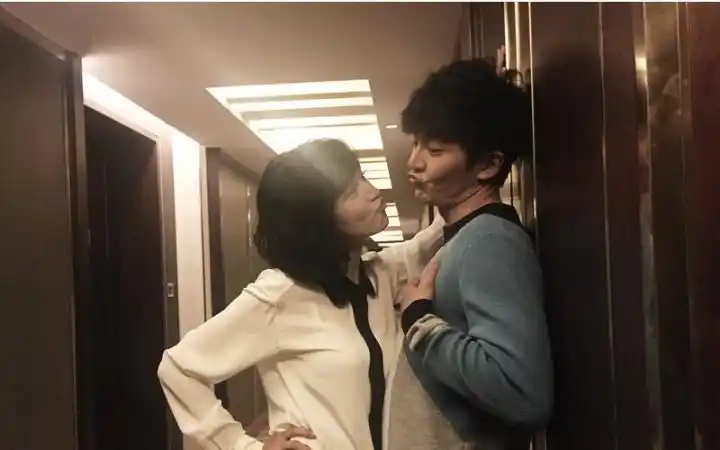 郭京飞鲍莉死磕到底