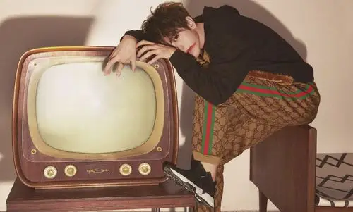 蔡徐坤时尚杂志写真大片