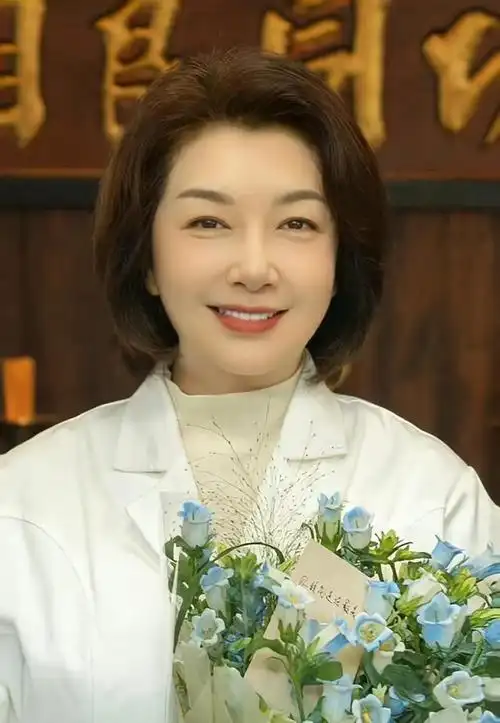 演员田小洁:干过修车工还离过婚,为何能娶到江珊?