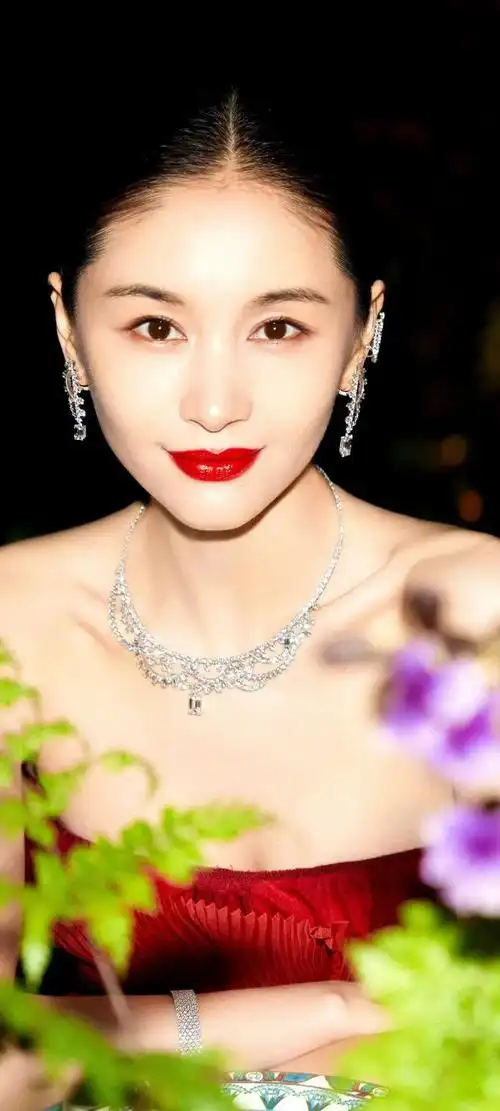 美女系列壁纸第128期-王子文