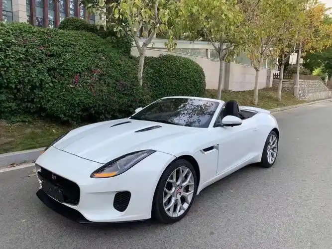 9919款进口捷豹f-type软顶敞篷跑车,300匹马力后驱小飞机,电动方向