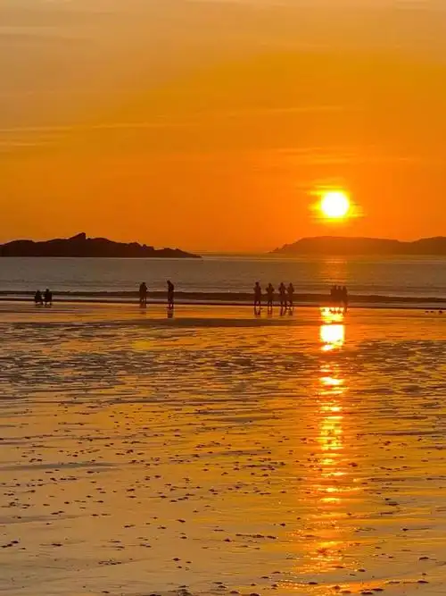 平潭环岛旅游线路推荐:①北线:龙凤头沙滩—仙人井—北港文创村—最美