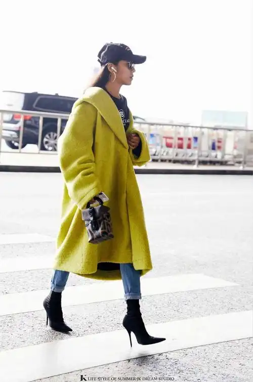 吉克隽逸冬装机场街拍 包裹严实依旧潮流感爆棚