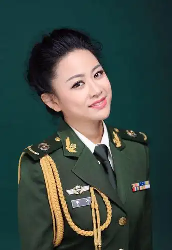 青年歌唱家李艾新推mv《久远的歌》讲述新传奇