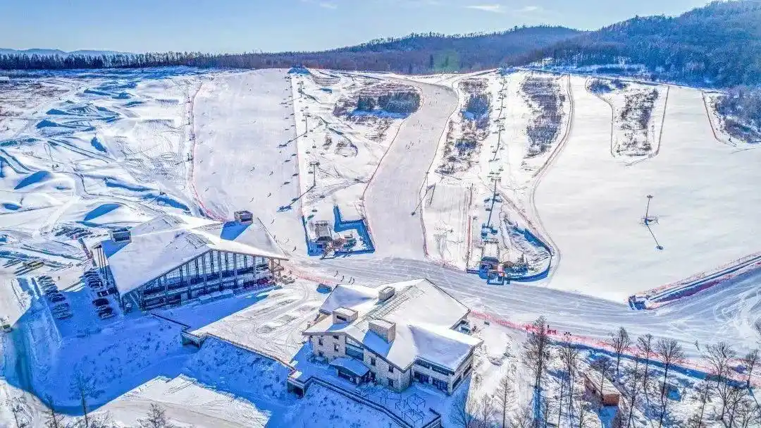 踏板而来 燃动冰雪!来长白山鲁能胜地滑雪场的十大理由!
