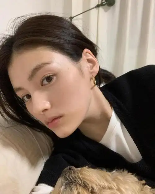 脸黄的妹子要怎么祛黄?分享3个好习惯,让你的皮肤焕然一新