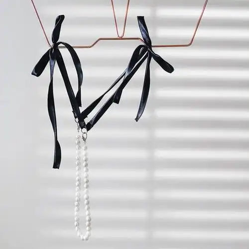 性感情趣t裤一根线丁字裤女系带珍珠内裤大颗粒入勒私处按摩玻璃珠