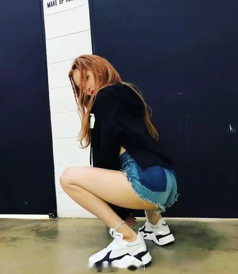 金泫雅这个腿!羡慕哭辽