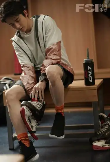 张新成运动风酷帅写真图片19