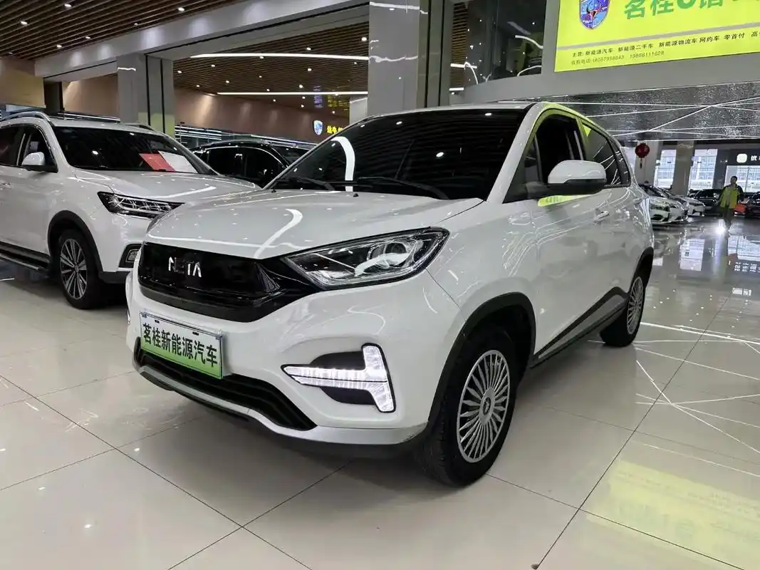 新能源二手车.新到20年哪吒n01,个人非营运,纯电续航30 - 抖音