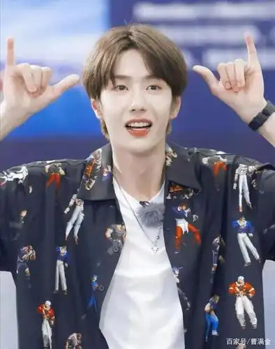 王一博,好绝一男的!可盐可奶,可萌可帅