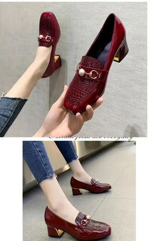 珂卡芙(kekafu)女鞋复古黑色小皮鞋女英伦风2021新款方头粗跟漆皮职业