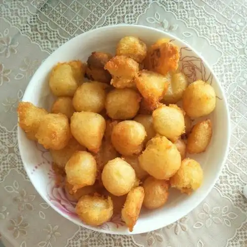小姐姐-32做的炸土豆球