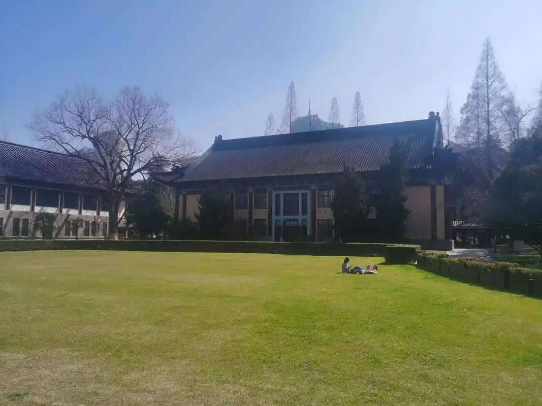 有幸瞻仰"东方最美校园"南师大随园校区.#南京师范大学 #南 - 抖音