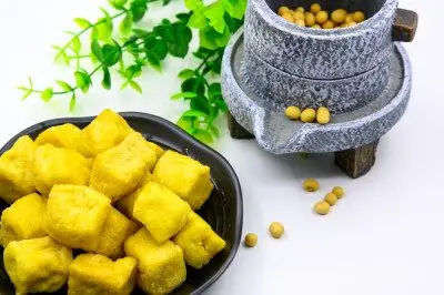 豆泡 豆制品 油豆腐 豆腐泡 黄豆 豆子 豆类 黄豆制品 豆腐 油炸的