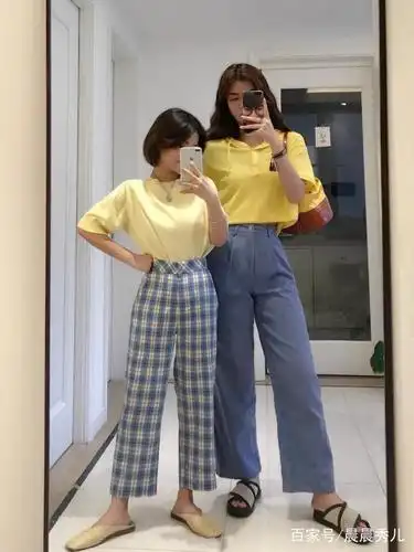 150小萝莉和170大长腿闺蜜出游心机穿搭,要美就美成一道光!